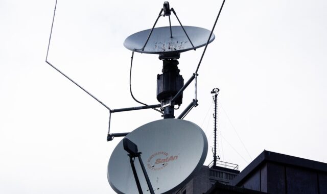 parabolic antennas, reception, satellite broadcasting, satellite tv, radio, watch tv, tv, antenna, tv antenna, roof antenna, home antenna, television programme, television reception, signals, metal mast, astra satellites, parabolic mirror, head of reception, horn antenna, satellite tv, satellite tv, satellite tv, satellite tv, satellite tv, antenna, tv antenna, tv antenna, tv antenna